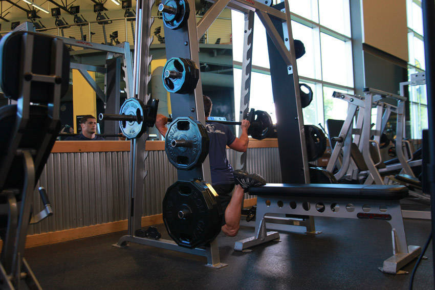 Smith Machine Split Squat - Finish position