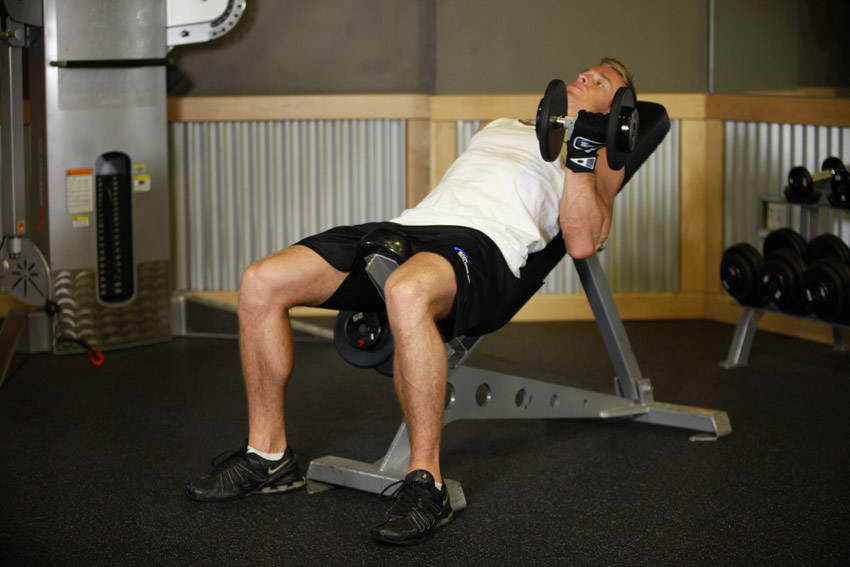 Incline Dumbbell Curl - Finish position