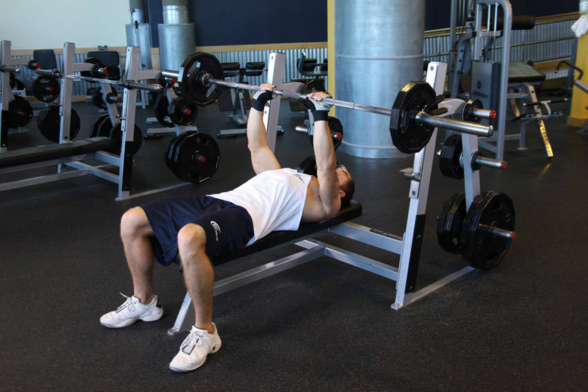 Close-Grip Bench Press - Finish position