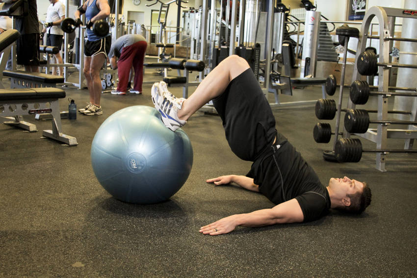 Ball Leg Curl - Finish position