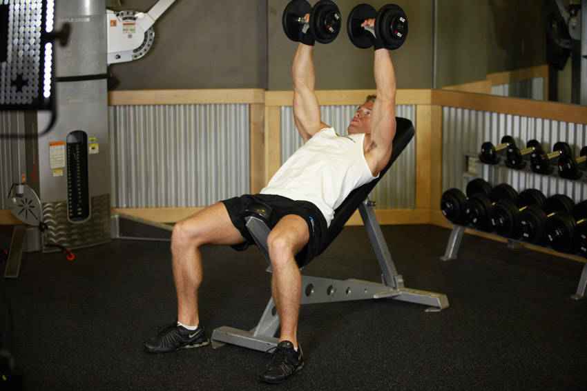 Incline Dumbbell Press - Finish position