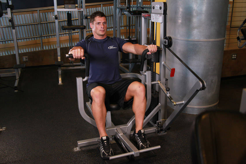 Machine Chest Press - Finish position