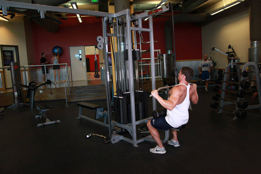 Lat Pulldown - Finish position